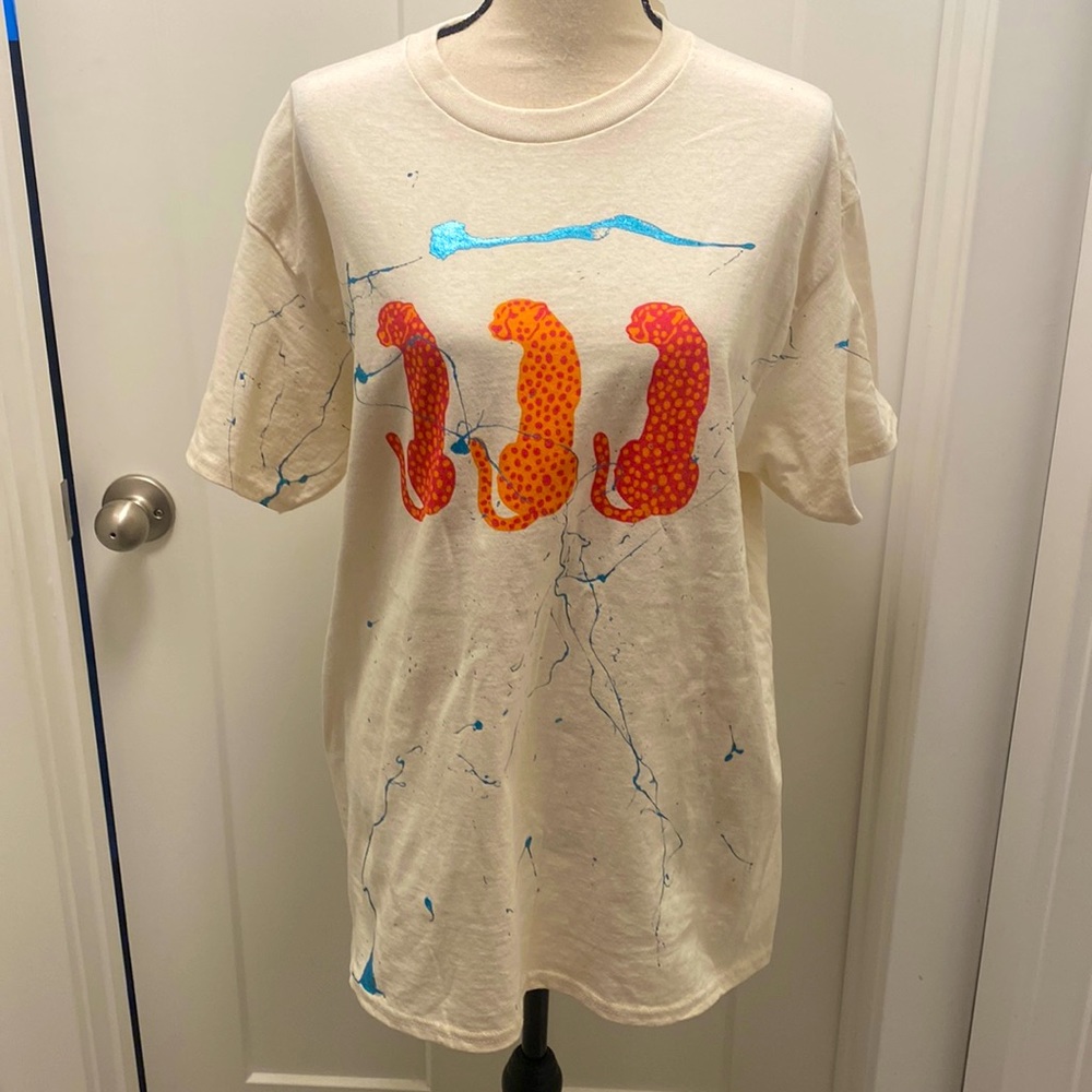 NWT Artsy Cheetah Tee